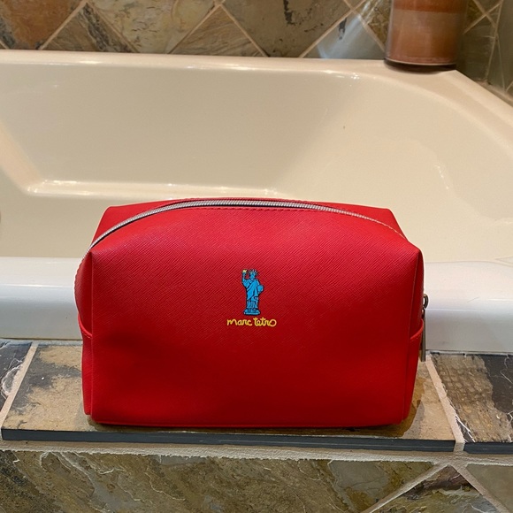 NWOT Marc Tetro City dogs cosmetics bag Westie - Picture 2 of 5